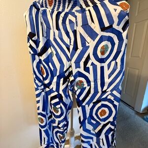 NWT Anthropologie Blue and White Geometric Pattern Pants size Medium petite